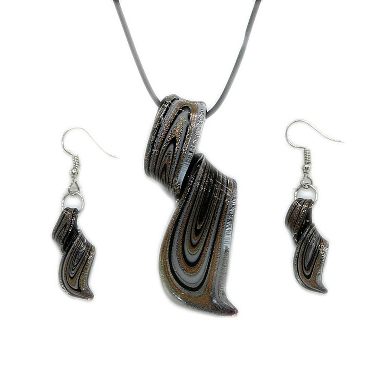 Ženski set naušnica i ogrlice s višebojnim staklenim privjeskom u antiknom, ručno izrađenom spiralnom dizajnu