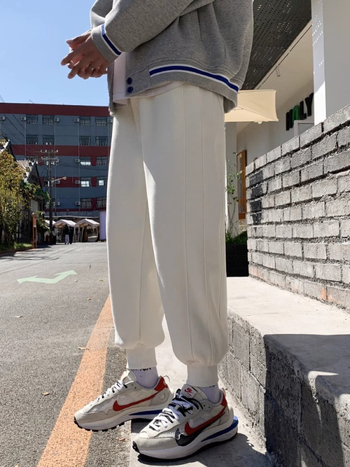Férfi téli jogger nadrág, lazább szabás, sportos casual, fleece bélés, pamut-keverék