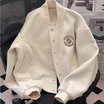 Ženska bomber jakna u tweed stilu, vuneni materijal, s izvezenim detaljima, široki kroj, duge rukave, polo ovratnik, proljeće i jesen 2025.