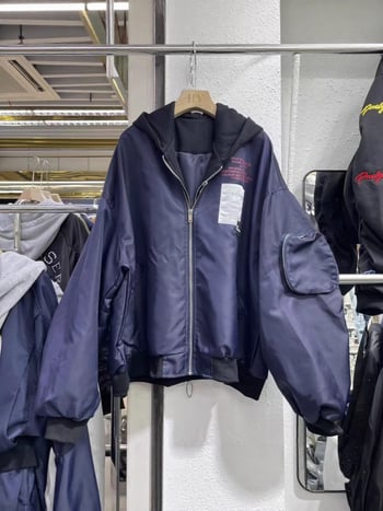Ženska jakna s kapuljom, jesen 2025, opušten kroj, svestrana baseball jakna, podstavljena fleksom, gradski stil