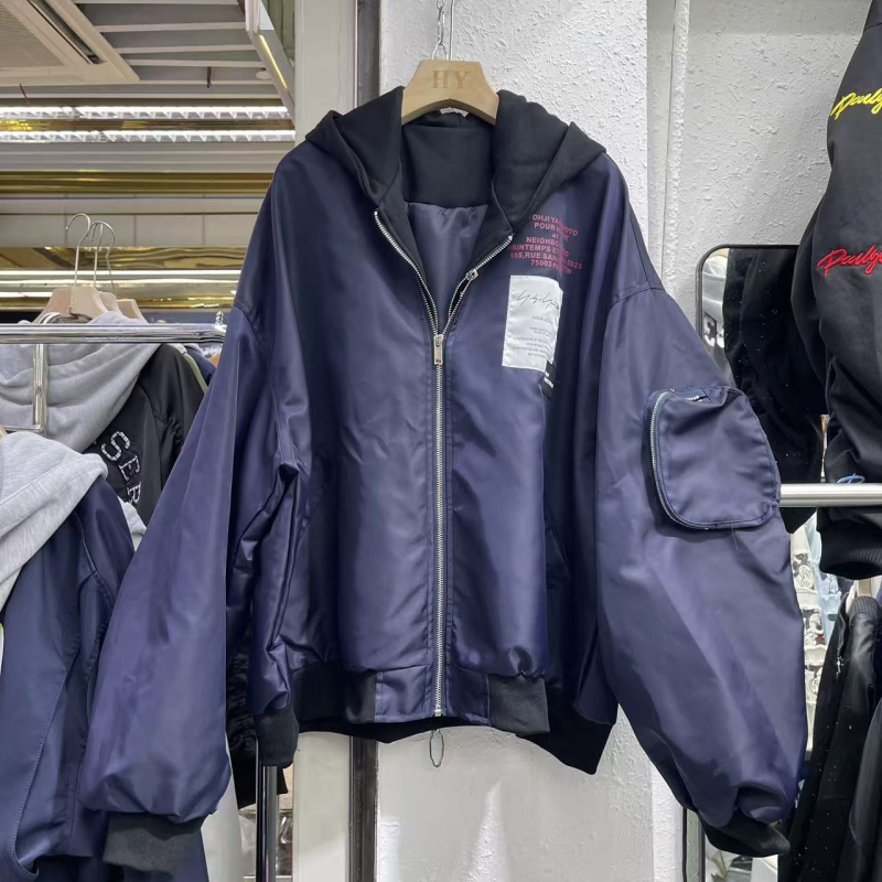 Ženska jakna s kapuljom, jesen 2025, opušten kroj, svestrana baseball jakna, podstavljena fleksom, gradski stil