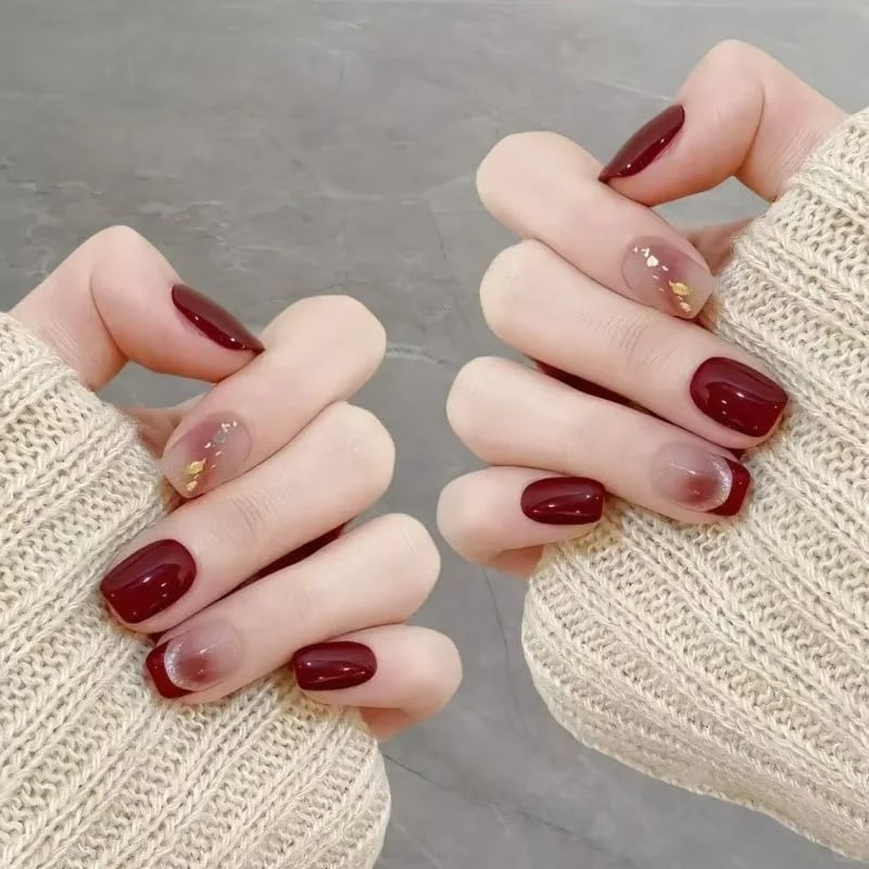 Ručni kratki nokti za nanošenje s cat-eye efektom, francuski stil, Ancora, vino-crvene boje, elegantne naljepnice za nokte