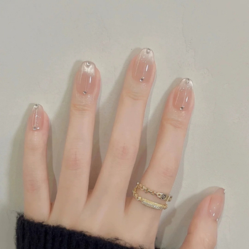 Ručne izrađene naljepnice za nokte s gradijentom cat-eye nude nijanse, minimalistički dizajn, vrhunski završetak