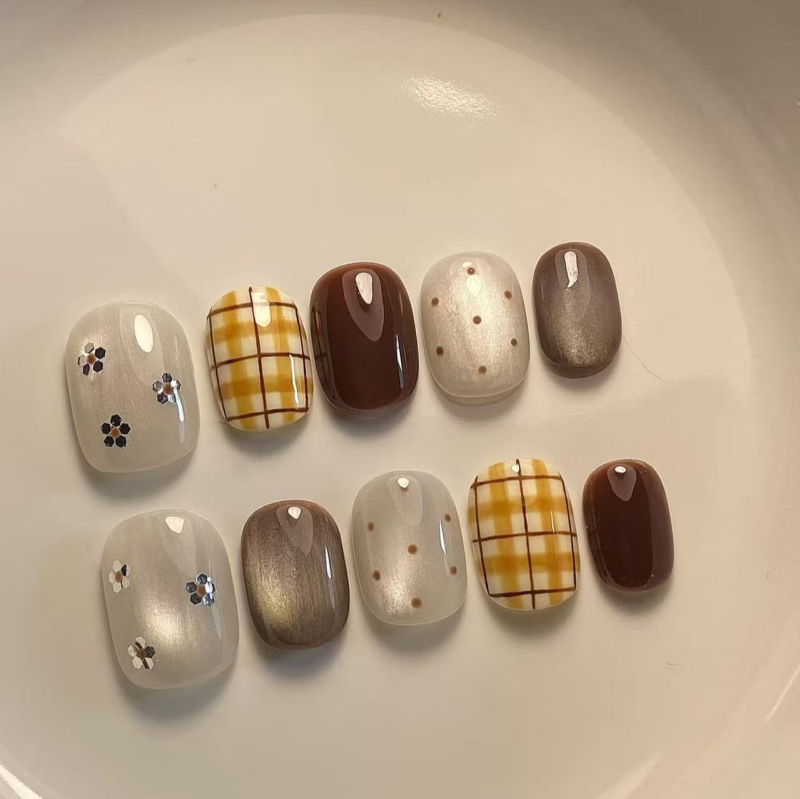 Kézzel készített barna Cat-Eye mintás hálós köröm készlet – egyszerű, sokoldalú, levehető és viselhető
