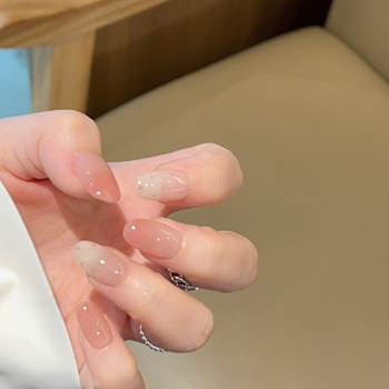 Milk Bubble gradiens nude színű málna pöttyökkel, kézzel készített felhelyezhető műkörmök, modell J282, doboz és szerszámkészlet