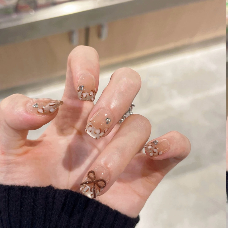 Őszi–téli rövid francia leopard mintás műköröm matricák, kézzel készített, viselésre kész, levehető