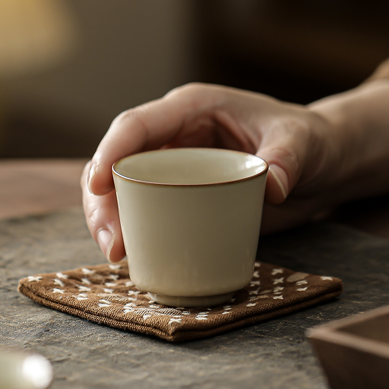 Porcelanska šalica za čaj Moon White, Ru kiln stil, mala osobna Gongfu šalica