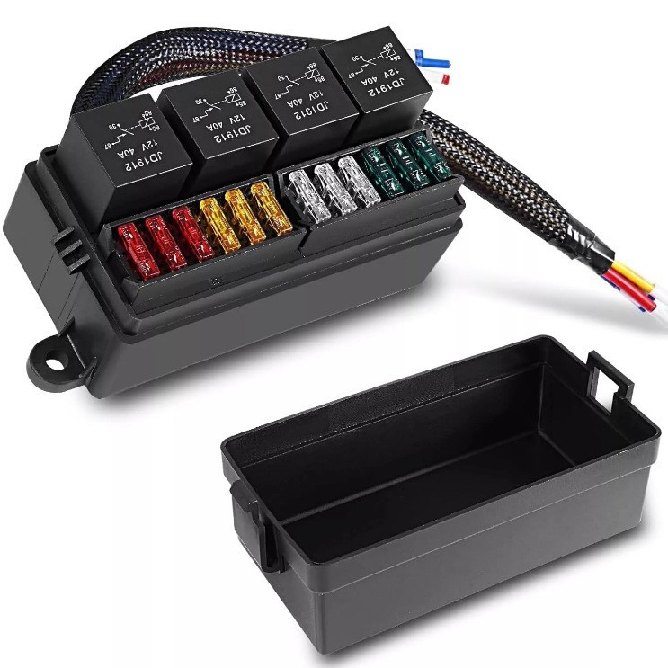 Cutie de siguranțe auto cu releu pe 4 canale și siguranțe pe 12 canale, cablaj în compartimentul motor, modul de control principal