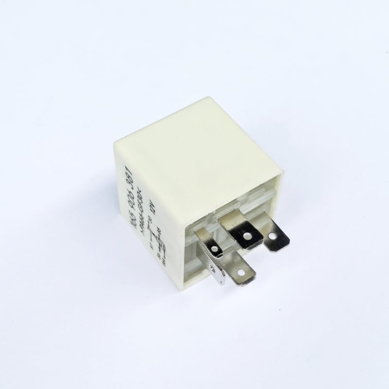 Relé 30 za ECU VW Passat i Audi A6, dio 165906381