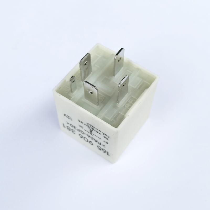 Relé 30 za ECU VW Passat i Audi A6, dio 165906381