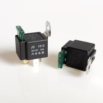 12V automatsko rele s 4 pinom, s utičnicom srednjeg tipa osigurača i 30A osiguračem, uz bazu