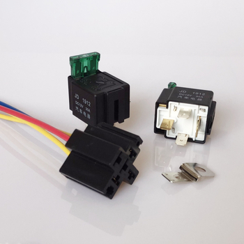 12V automatsko rele s 4 pinom, s utičnicom srednjeg tipa osigurača i 30A osiguračem, uz bazu