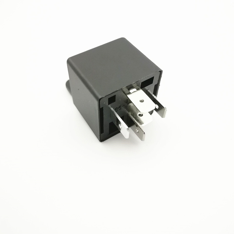 12V pet-pin automobilski relej P5JD2912 – konverzijski relej za elektromagnetske primjene