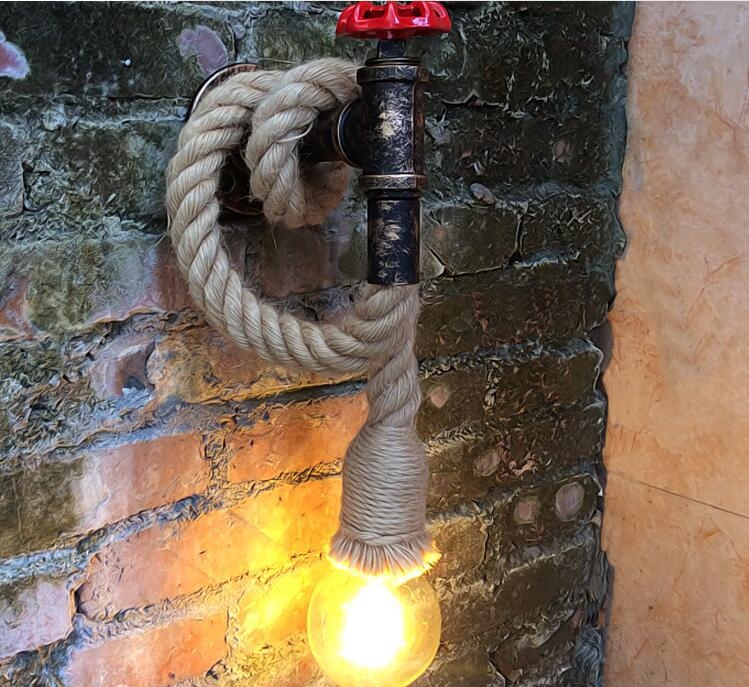 Retro zidna lampa od vodovodne cijevi s metalnim sjenilom i industrijskom konopom, pogodna za restorane, frizerske salone, trgovine odjeće, hodnike i stubišta