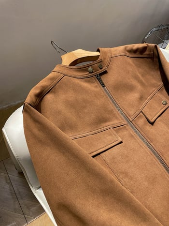 Ženska kratka kožna jakna od ovčje kože s nubukom, stojeći ovratnik, uski kroj, gradski stil, proljeće 2026