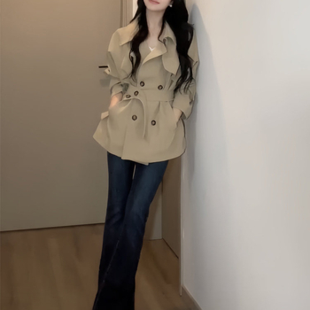 Khaki trench kaput za žene male visine, korejski stil s dojmu visoke klase, kratka duljina, jesen 2026