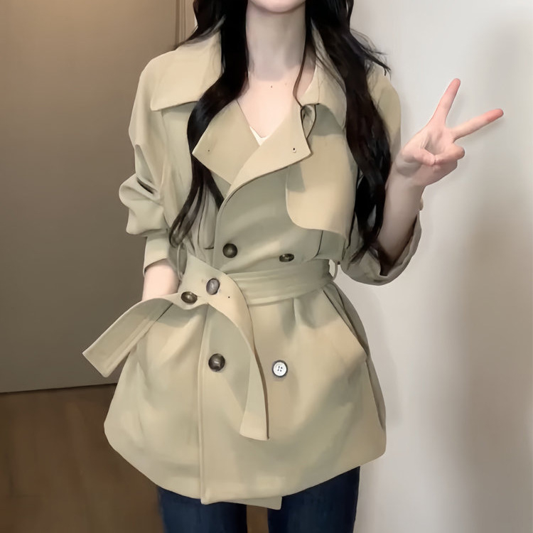 Khaki trench kaput za žene male visine, korejski stil s dojmu visoke klase, kratka duljina, jesen 2026