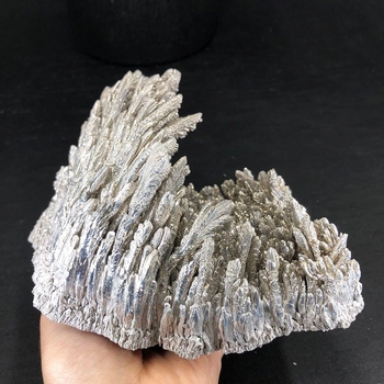 Prirodni ukras od magnezija s bismutom i srebrom, mineralni uzorak rude i pejzažni kamen