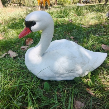 Na skladištu: novi model ukrasa za vrtni ribnjak, realistične skulpture velike bijele guske i labuda