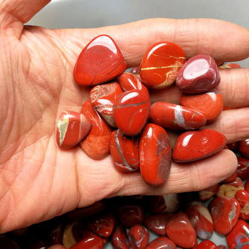 Prirodni crveni jaspis i crveni jade šljunak kamenčići, veličine 15–20 mm i 20–40 mm, 100 g