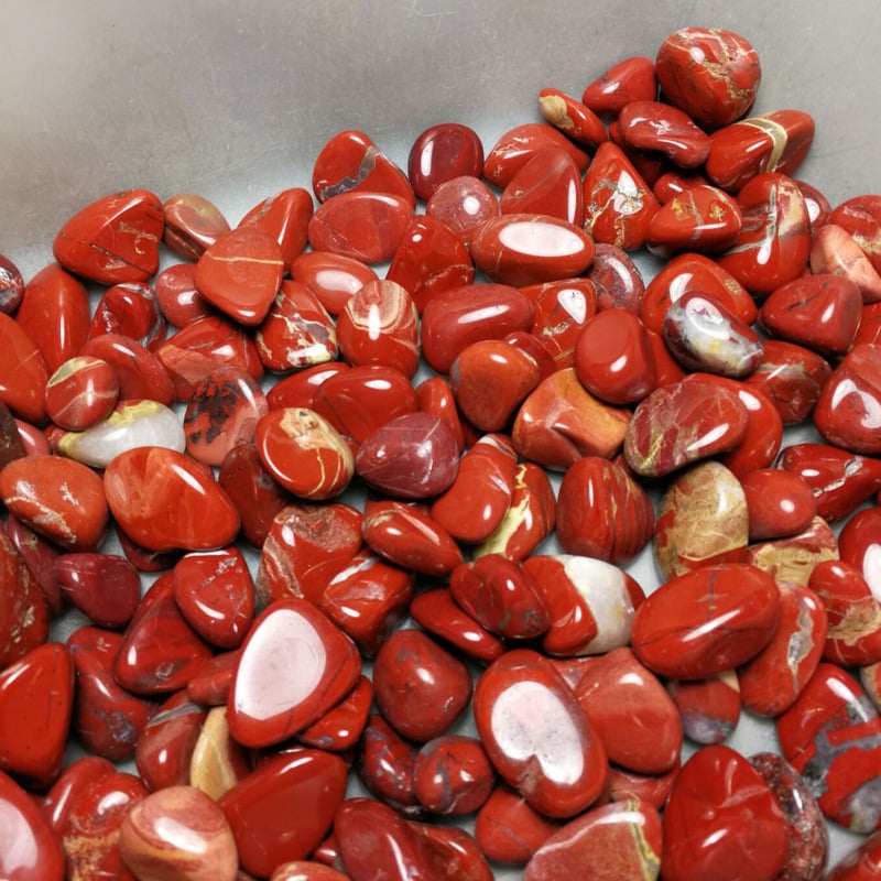 Prirodni crveni jaspis i crveni jade šljunak kamenčići, veličine 15–20 mm i 20–40 mm, 100 g