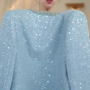 Jesen 2025 moda, lagani luksuz Chanel-inspirirani kratki sakoi