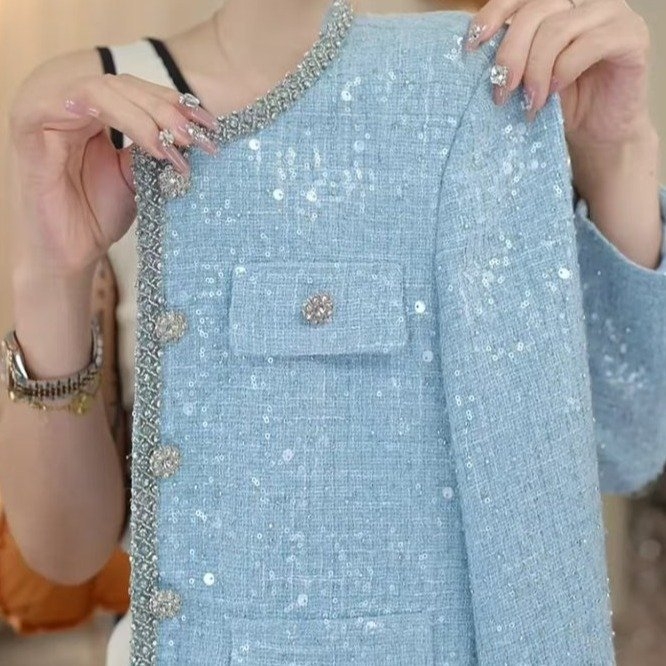 Jesen 2025 moda, lagani luksuz Chanel-inspirirani kratki sakoi