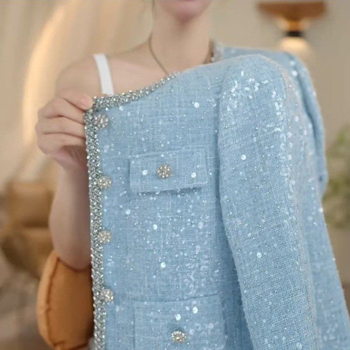 Jesen 2025 moda, lagani luksuz Chanel-inspirirani kratki sakoi