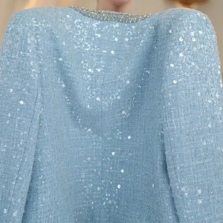 Jesen 2025 moda, lagani luksuz Chanel-inspirirani kratki sakoi