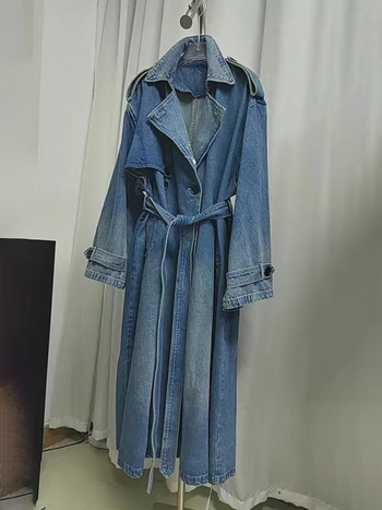 Dugi plavi traper kaput u trench stilu, retro stil, dvostruko kopčanje na gumbe