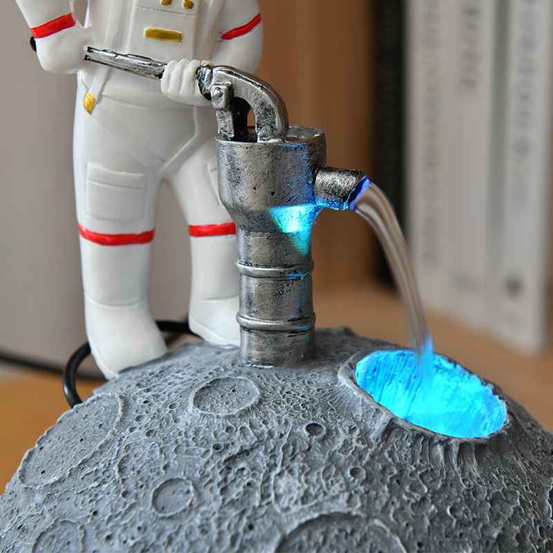 Kreativni mjesečev astronaut s cirkirajućom vodnom fontanom za akvarij, kućna dekoracija, poklon za dnevni boravak ili ured, mali ukrasi