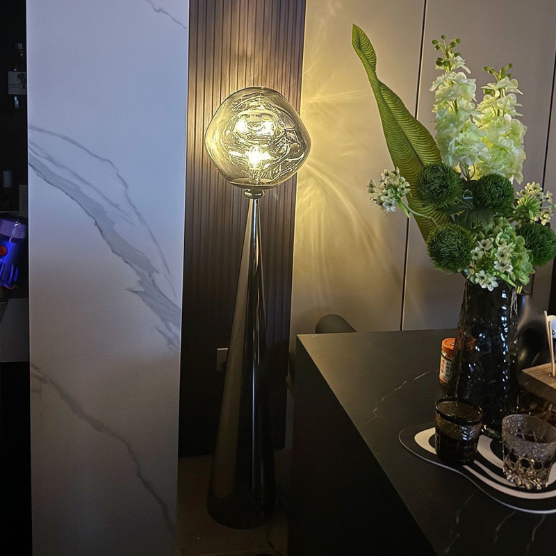 Kreativna minimalistička lava podna lampa za dnevni boravak i radnu sobu, dizajnerski dojam vrhunske atmosfere, dekorativna podna lampa