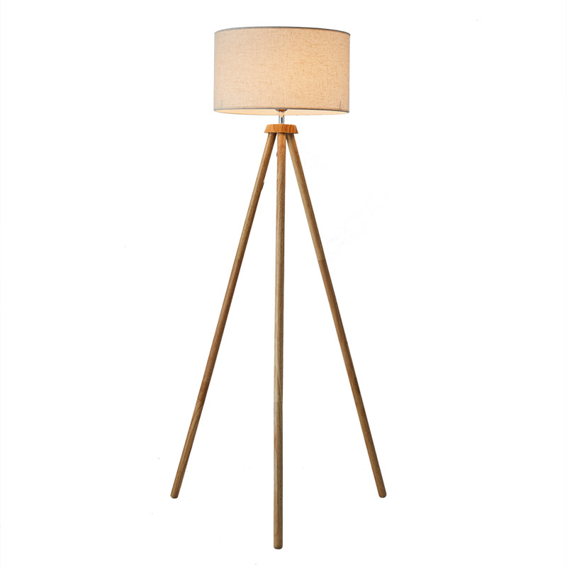 LED stalna lampa u jednostavnom europsko-američkom stilu za hotelski apartman; pogodna za spavaću sobu, dnevni boravak, blagovaonu i radni kutak; priključna na mrežu.