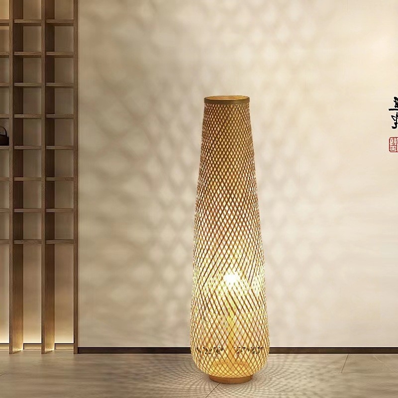 Stojeća lampa za dnevni boravak i spavaću sobu, uz krevet ili kut kauča, bambus lampa u skandinavskom dizajnu s japanskim utjecajem
