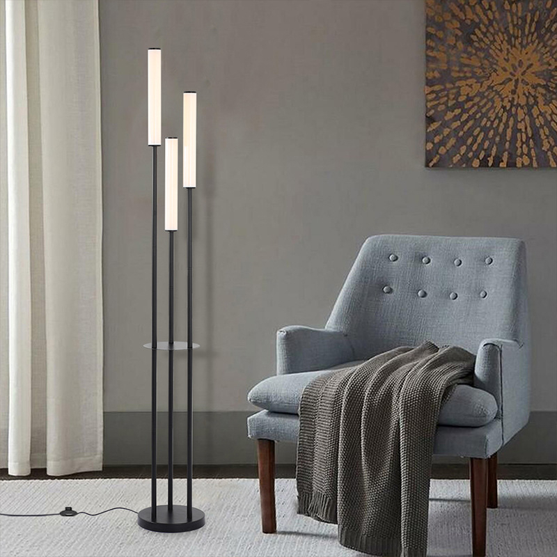 Moderna minimalistična LED stojeća lampa za dnevni boravak, akrilni troglavi dizajn
