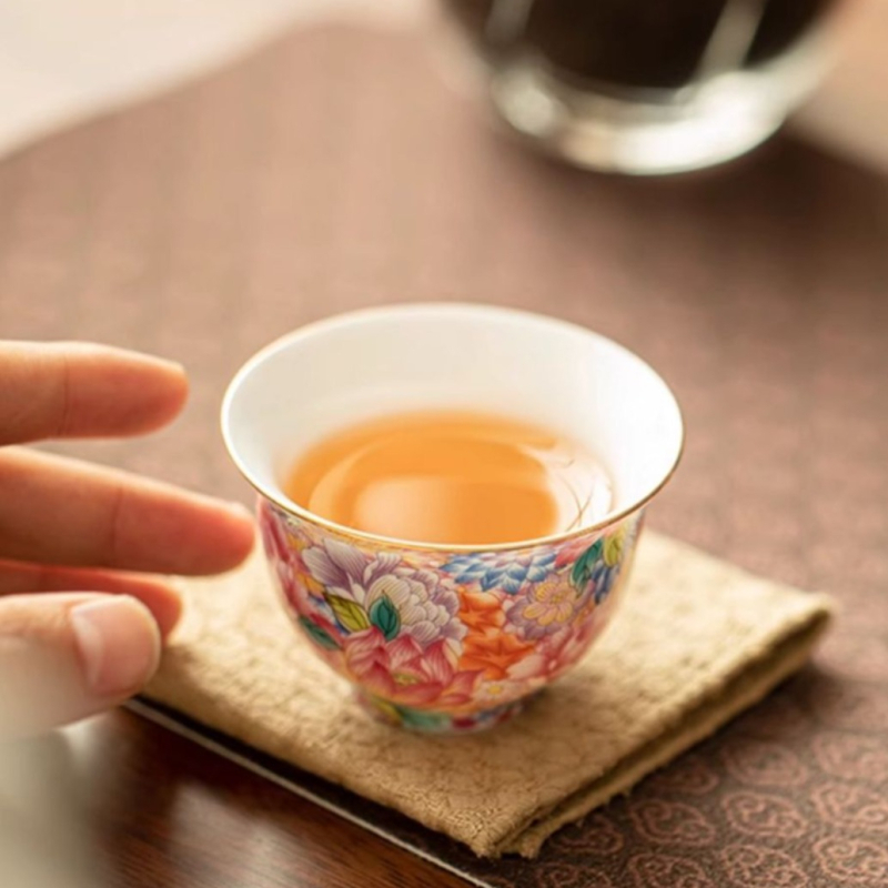 Porcelanska šalica za čaj s emajliranom dekoracijom, pojedinačna šalica za osobnu upotrebu