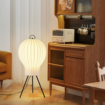 Podna lampa u vintage stilu za dnevni boravak i spavaću sobu, dizajnerska lampa s dojmom influencera, wabi-sabi stil s imitacijom svile