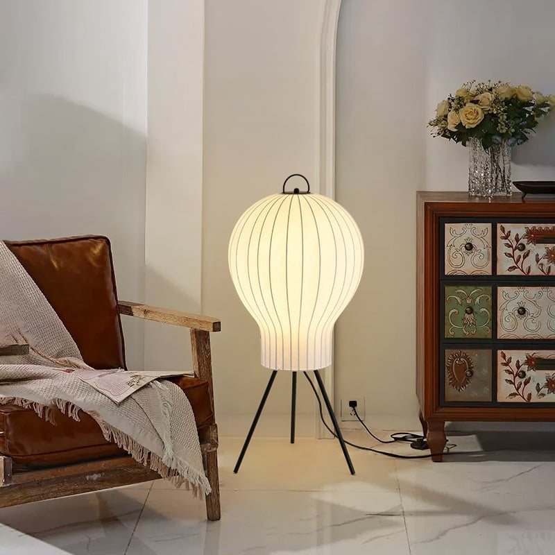Podna lampa u vintage stilu za dnevni boravak i spavaću sobu, dizajnerska lampa s dojmom influencera, wabi-sabi stil s imitacijom svile