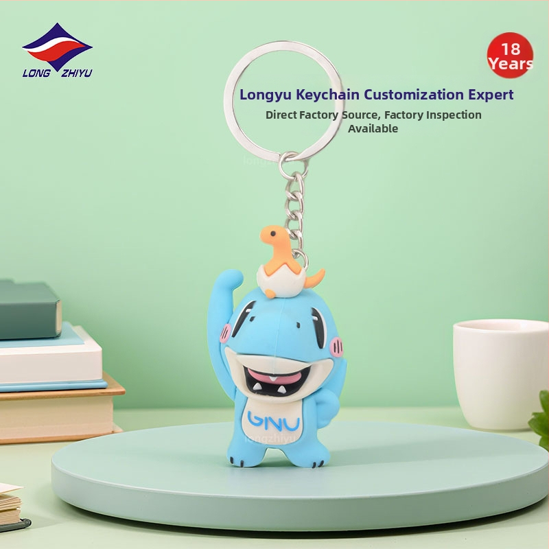 Longzhiyu 18-godišnja prilagođena PVC mekana guma 3D figurica privjesak za ključeve, silikonski dodatak
