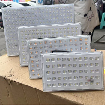 LED reflektor 50W, IP67, 8000 lm, CRI 90, aluminijsko kućište, 180° snop, 200 LED, 220V, za vanjsku i unutarnju uporabu