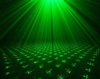 Vanjske laserske podne svjetiljke crvene i zelene boje, projekcija zvijezda za dvorište i vrt