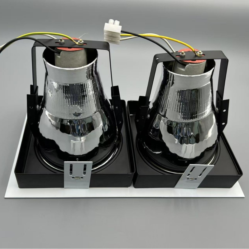 LED ugrađena prilagodljiva downlight s rešetkom, kvadratna stropna svjetiljka, moderni minimalistički stil