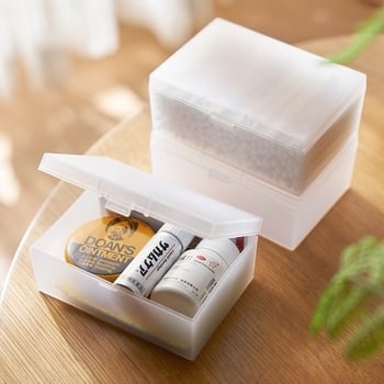 Japanski stil stolni organizator s pretincima, matna PP plastična kutija
