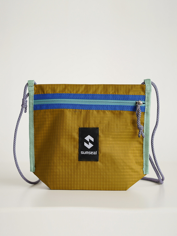 Nylon crossbody torba za muškarce i žene, lagana, s kontrastnim panelima, japanski dizajner