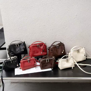 Ženska crossbody torbica od prave kože, svakodnevna upotreba, korejskog stila, mekana koža, srednja veličina, velik kapacitet