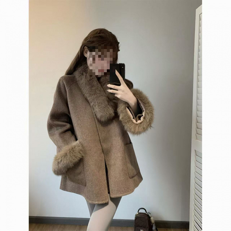 Ženski vuneni kaput u korejskom retro stilu sa kragnom od umjetnog krzna, jesen–zima, za malu visinu, elegantan opušten kroj, debeli materijal.