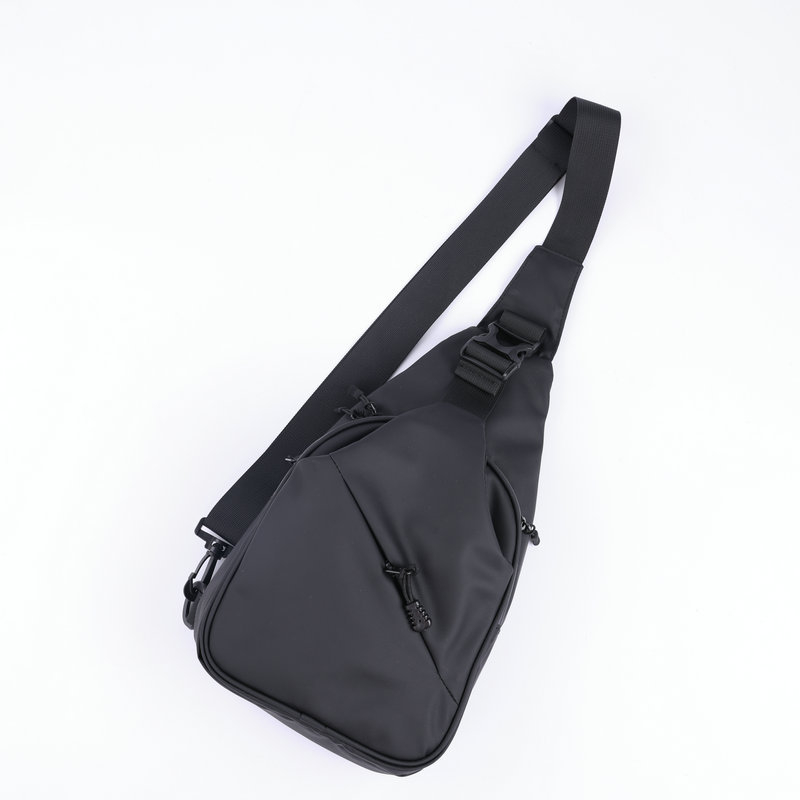 Muška minimalistička crossbody torba za poslovnu i svakodnevnu upotrebu, jednobojna PU koža