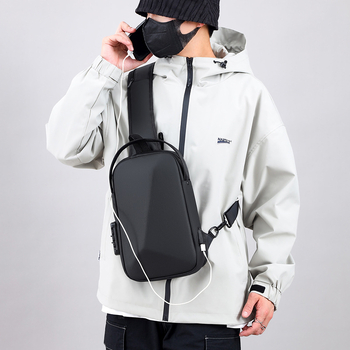 Muška prsna torbica s premium dojmom, prilagodljiv logotip, tvrda kućišta, crossbody remen, vodootporna, sportska i za vožnju bicikla, pogodno za 9-inčni prijenosnik