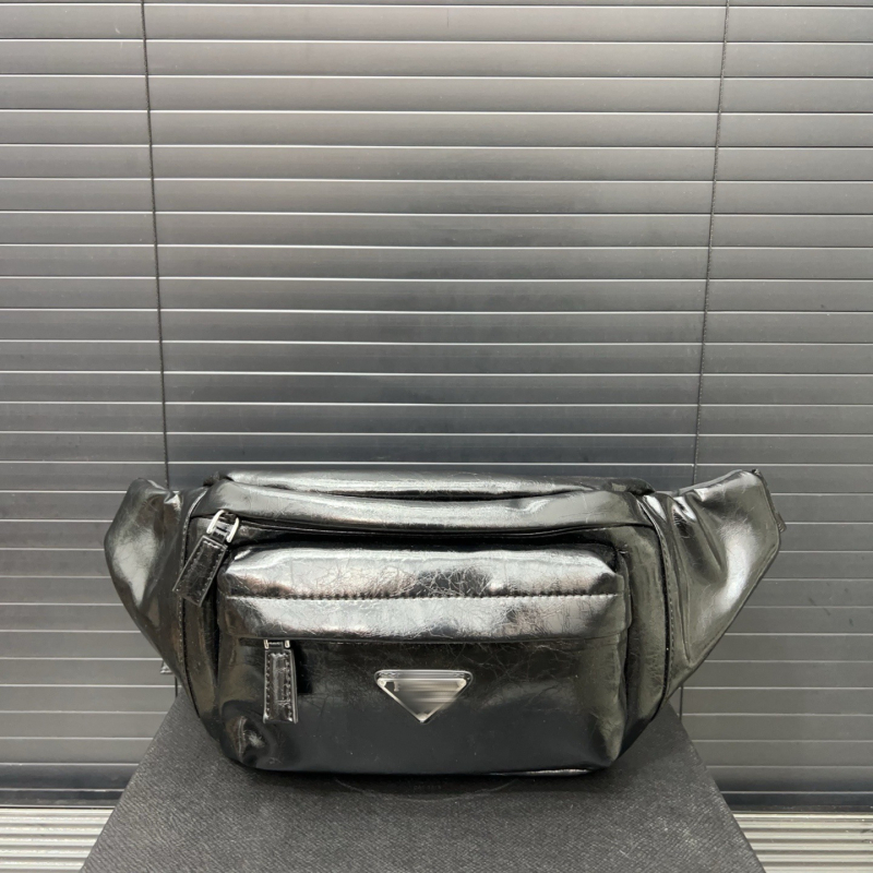 Muška kožna crossbody torbica s trokutnim logom, vodootporna, minimalistički luksuz, gradski stil