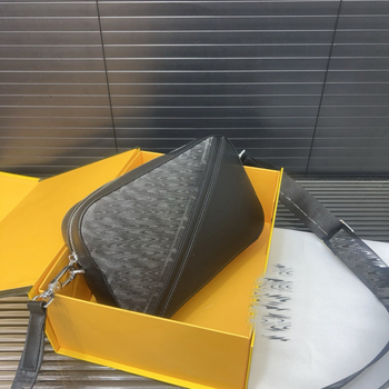 Muška torbica za fotoaparat od prave kože, crossbody torbica s prugastim uzorkom, podstava od platna, pogodna za svakodnevnu upotrebu, može primiti 8-inčni prijenosnik, proljeće 2024.